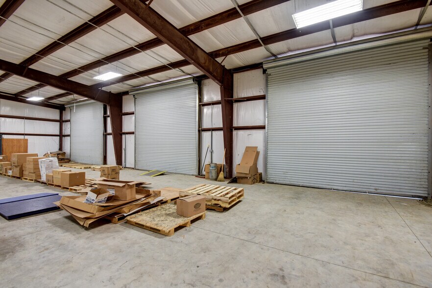 More Photos Of 24396 FM 2090 Rd, Splendora Light Distribution For Sale