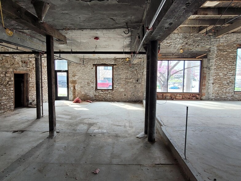 More Photos Of 4140-4144 Pennsylvania Ave, Kansas City General Retail For Lease