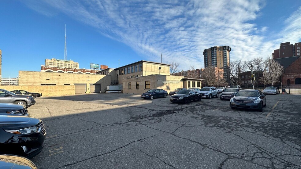More Photos Of 4747 Woodward Ave, Detroit Medical For Sale