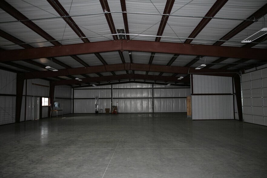 More Photos Of 414 S Kinnick Rd, Stillwater Industrial For Sale