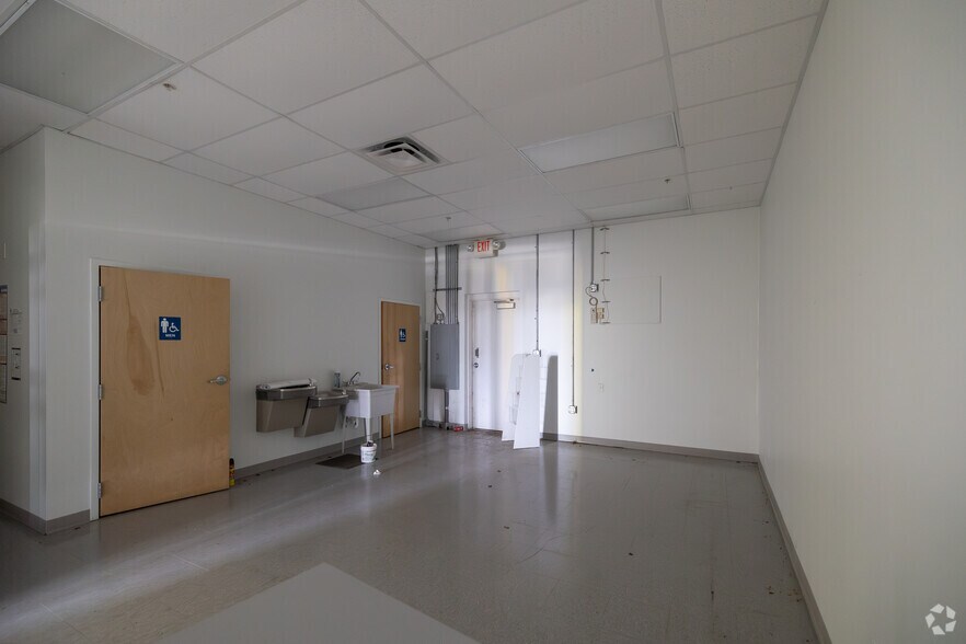 More Photos Of 203 Cedar Springs Rd, Spartanburg Unknown For Lease