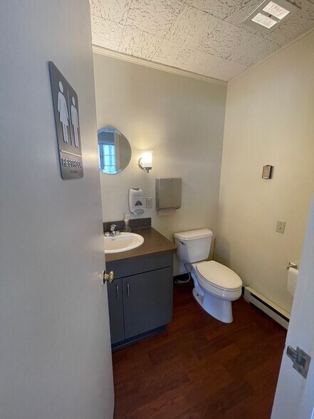 More Photos Of 925 N Michigan Ave, Saginaw Medical For Sale