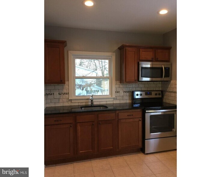 More Photos Of 841 Edge Hill Rd, Glenside Apartments For Sale