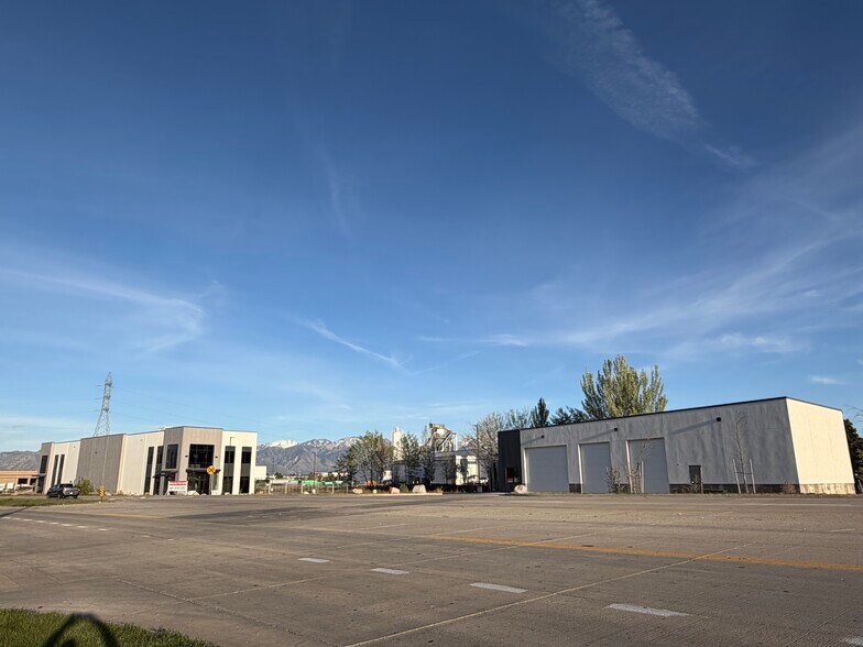 More Photos Of 4655 W California Ave, Salt Lake City Manufacturing For Lease