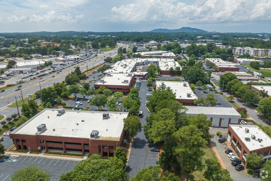 More Photos Of 1395 S Marietta Pky SE, Marietta Unknown For Lease