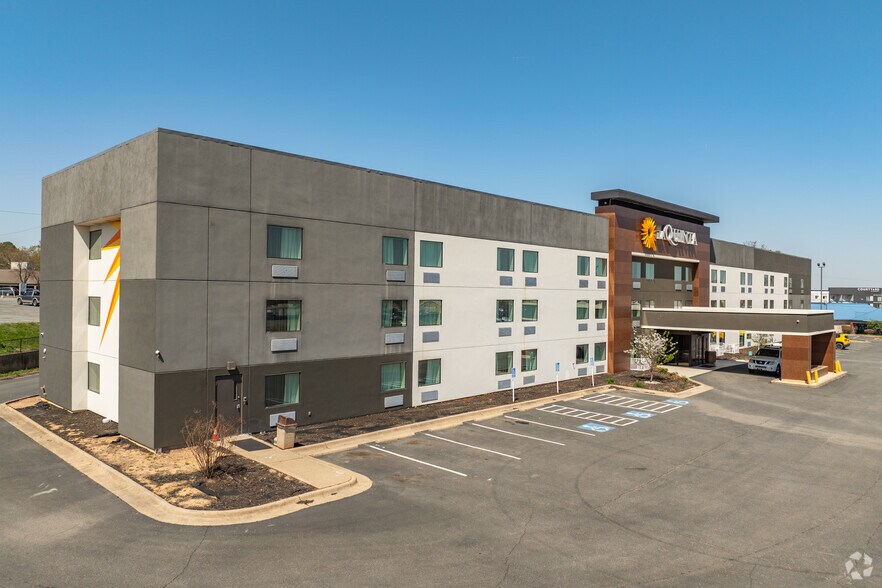 Primary Photo Of 4311 Warden Rd, North Little Rock Hospitality For Sale