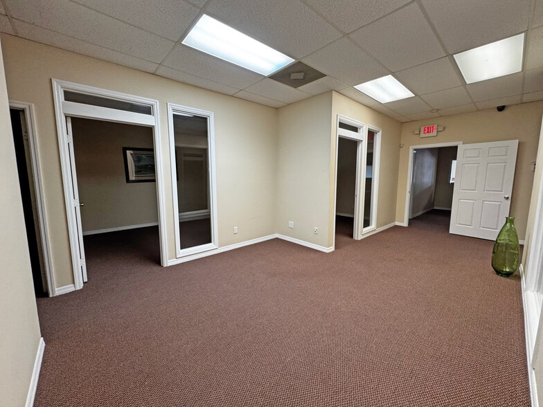 More Photos Of 15250 S US 41/ Tamiami Trl, Fort Myers Unknown For Lease