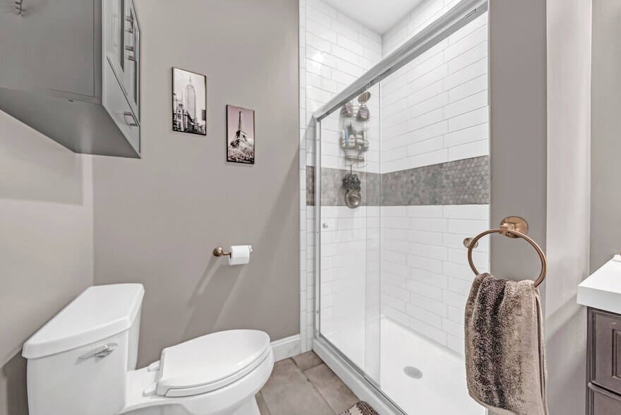 More Photos Of 6576 E Quaker St, Orchard Park Freestanding For Sale