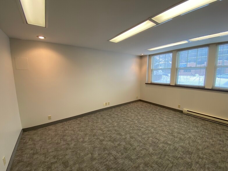 More Photos Of 239 Cleveland Ave N, Saint Paul Loft Creative Space For Lease