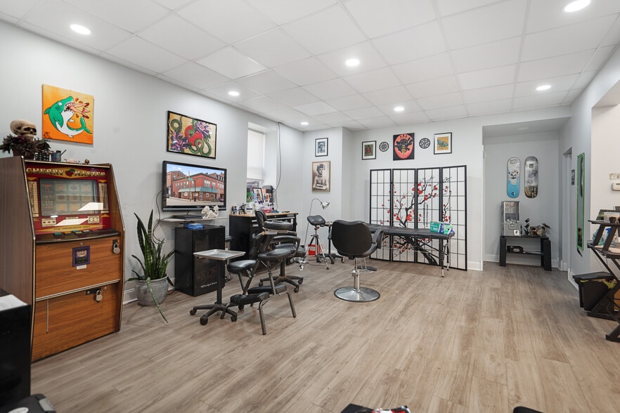 More Photos Of 200-202 W Main St, Monongahela Storefront Retail Residential For Sale