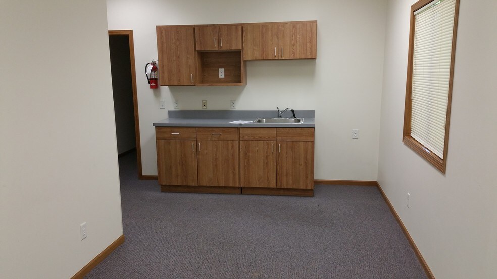 More Photos Of 3345 State Road 93, Eau Claire Office Residential For Lease