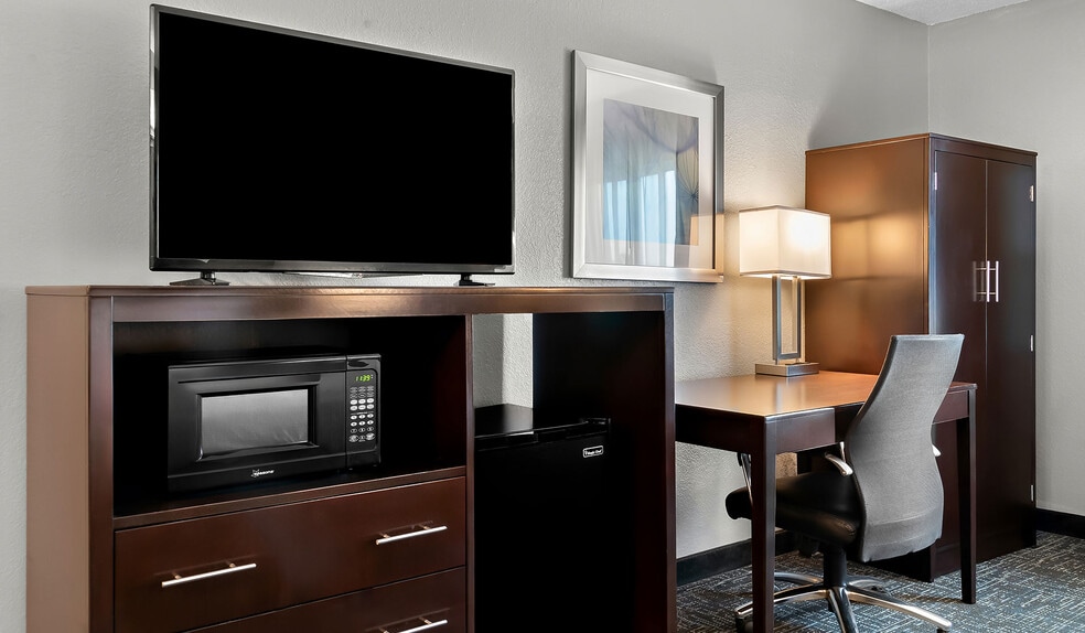 More Photos Of 6075 Hill 23 Dr, Flint Hotel For Sale