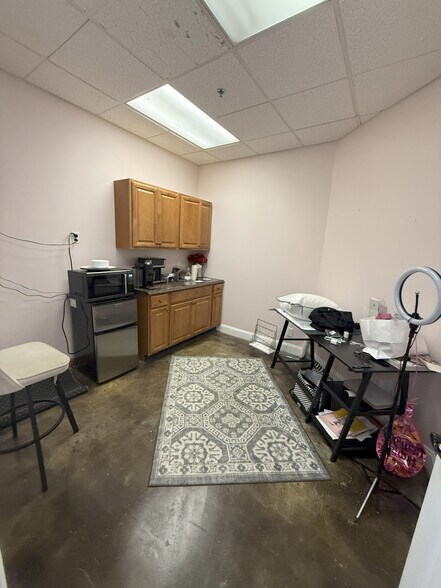 More Photos Of 380 Monroe Tpke, Monroe Storefront For Lease