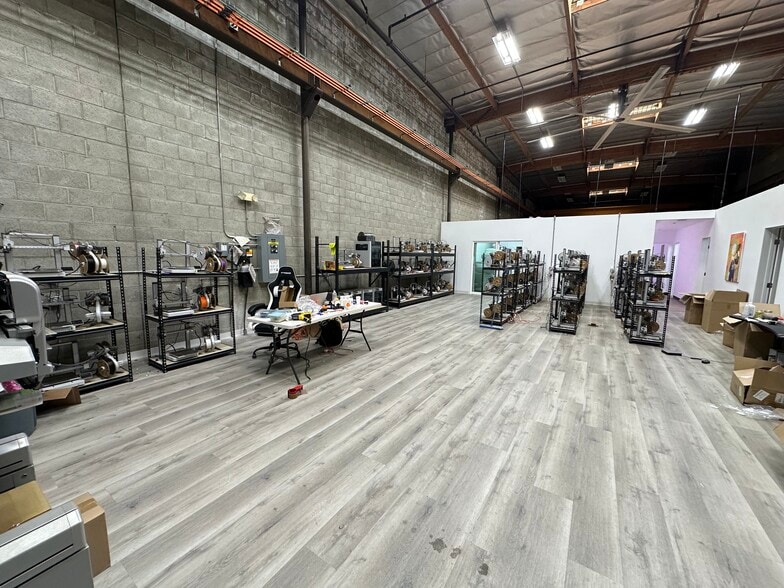 More Photos Of 11316 Goss St, Sun Valley Manufacturing For Lease