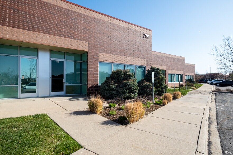 More Photos Of 791 Southpark Dr, Littleton Flex For Sale