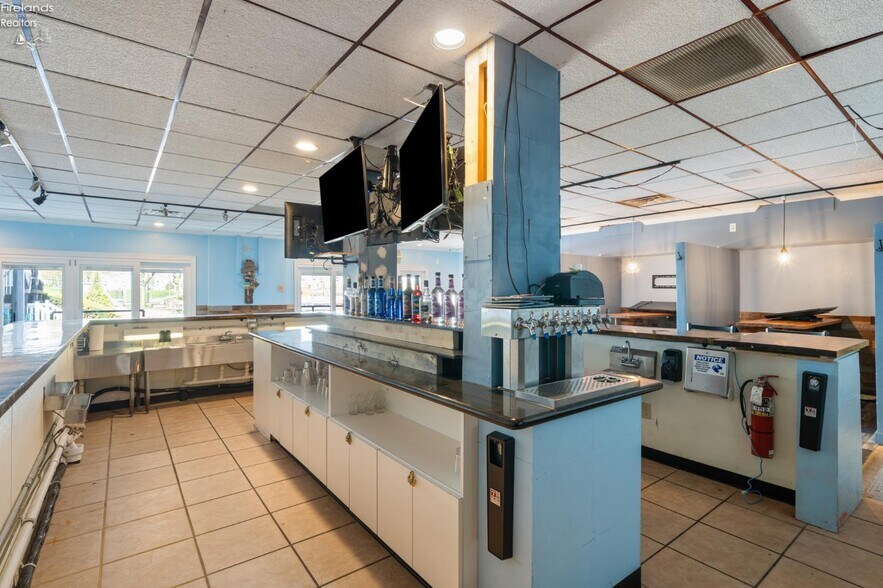 More Photos Of 356 Main St, Huron Apartments For Sale