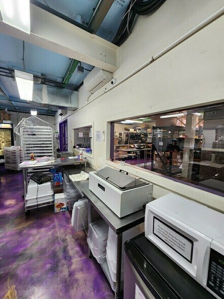 More Photos Of 3102 Los Arboles NE ave, Albuquerque Industrial For Sale