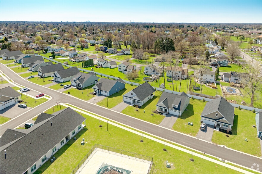 More Photos Of 1 Rodeo Dr, Rochester Apartments For Sale