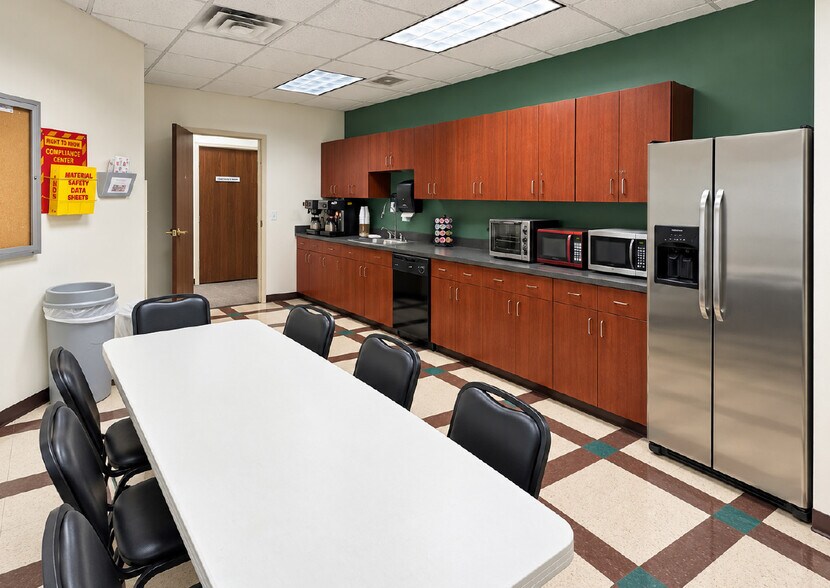 More Photos Of 1111 Menaul Blvd NE, Albuquerque Medical For Sale