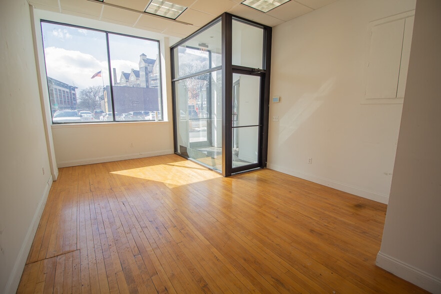 More Photos Of 174 Glen St, Glens Falls Office For Sale