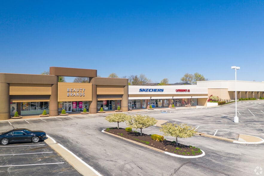 More Photos Of 9510-9676 Quivira Rd, Lenexa Unknown For Lease