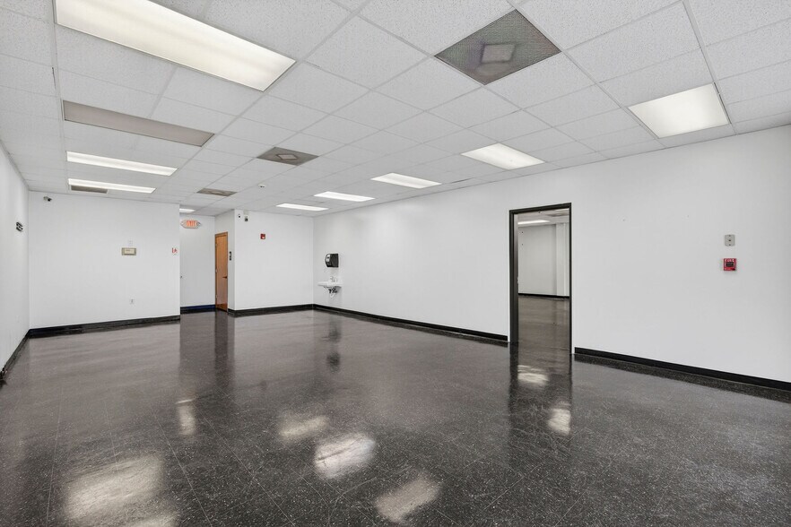 More Photos Of 3910 Princess Place Dr, Wilmington Daycare Center For Lease