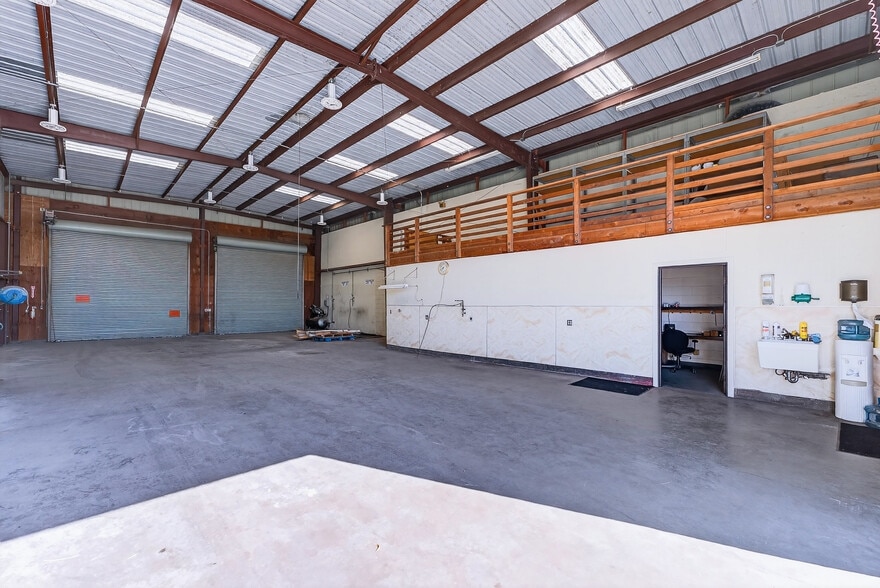 More Photos Of 11080 Commercial Pky, Castroville Warehouse For Sale