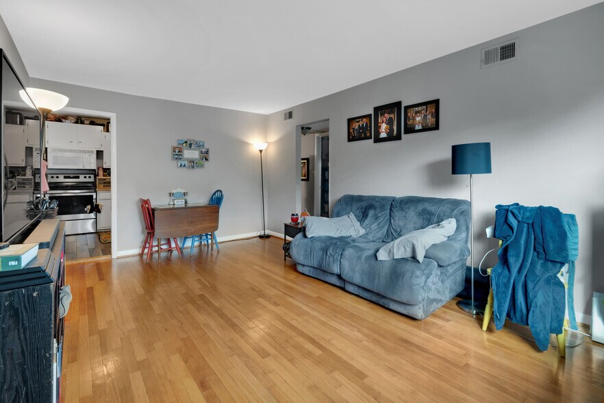 More Photos Of 401 Kenilworth Rd, Louisville Apartments For Sale