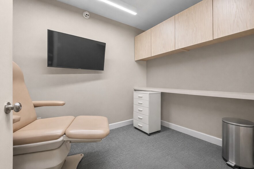 More Photos Of 1618 Parker Ave, Fort Lee Freestanding For Sale