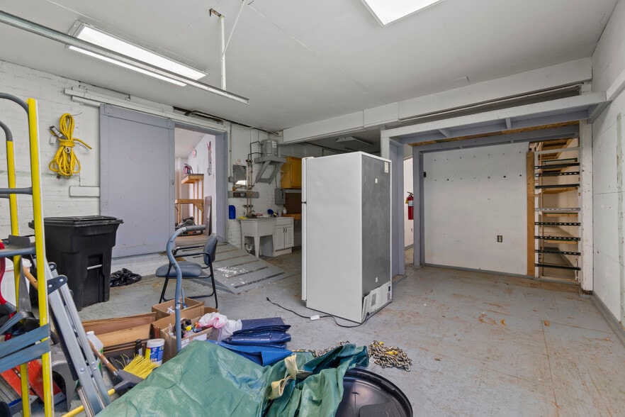 More Photos Of 101 Railroad Ave, Carnegie Warehouse For Sale