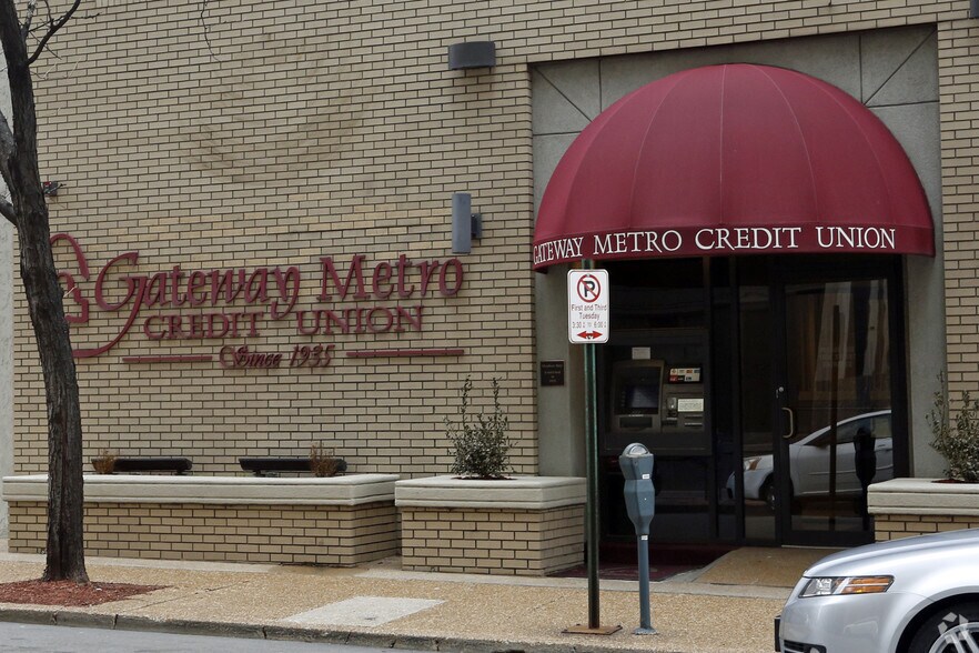 More Photos Of 1001 Pine St, Saint Louis Bank For Sale