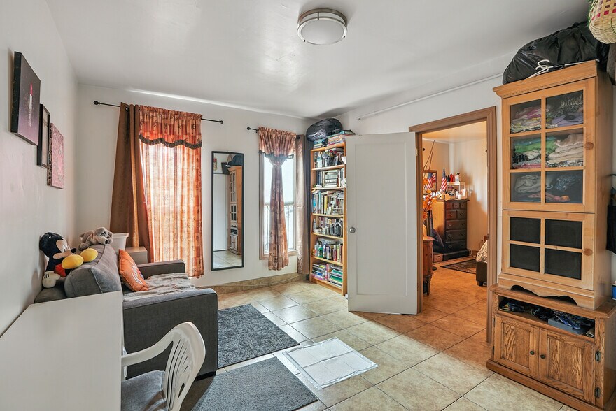 More Photos Of 2701 Imperial Ave, San Diego Apartments For Sale