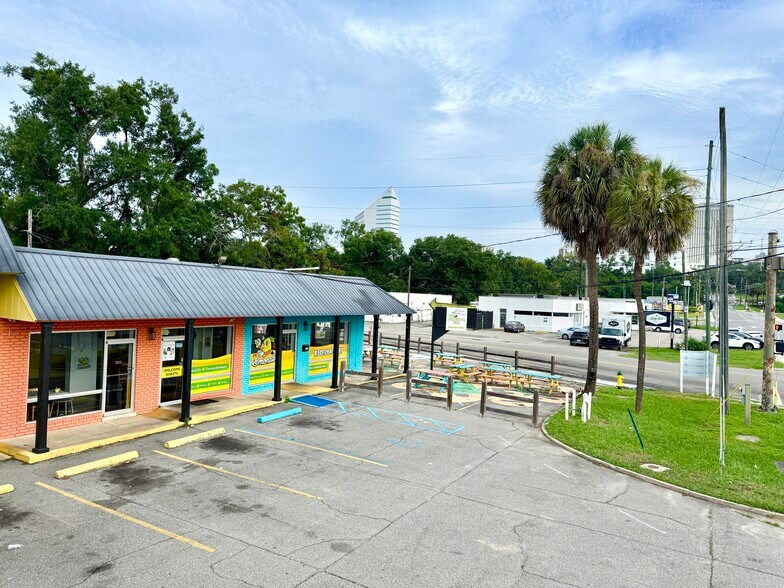 More Photos Of 1314 S Adams St, Tallahassee Convenience Store For Lease
