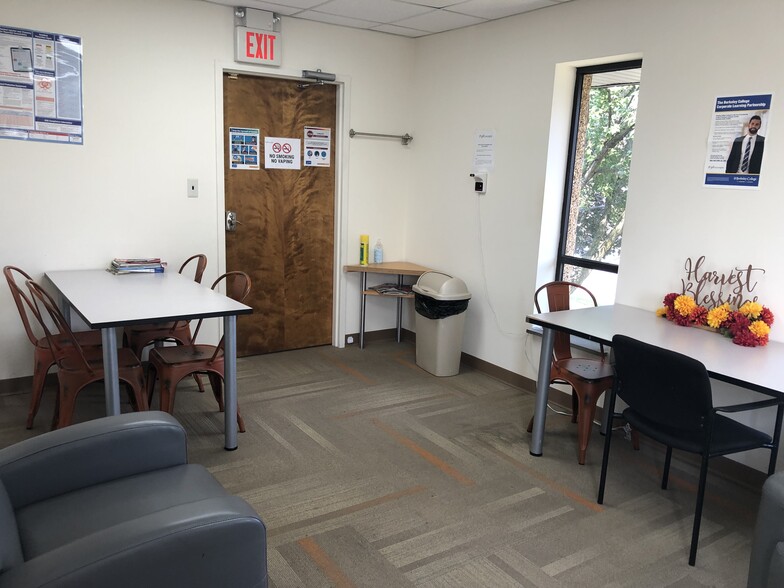 More Photos Of 1260 Bloomfield Ave, Fairfield Office For Lease