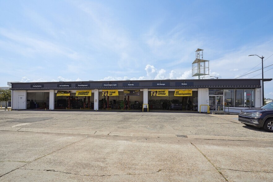 More Photos Of 3125 N Causeway Blvd, Metairie Auto Repair For Sale