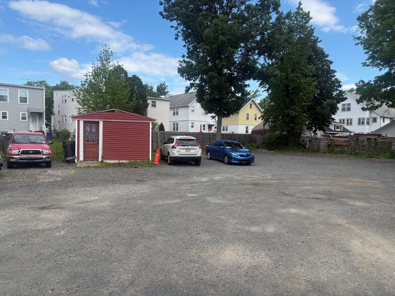 More Photos Of 34 North Ave, Garwood Freestanding For Lease
