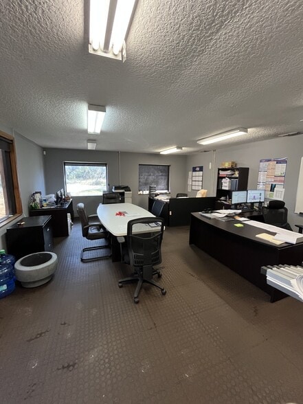 More Photos Of 4831 Phyllis St, Jacksonville Warehouse For Sale