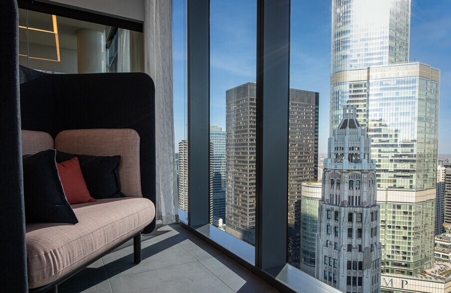 More Photos Of 300 N Michigan Ave, Chicago Apartments For Lease