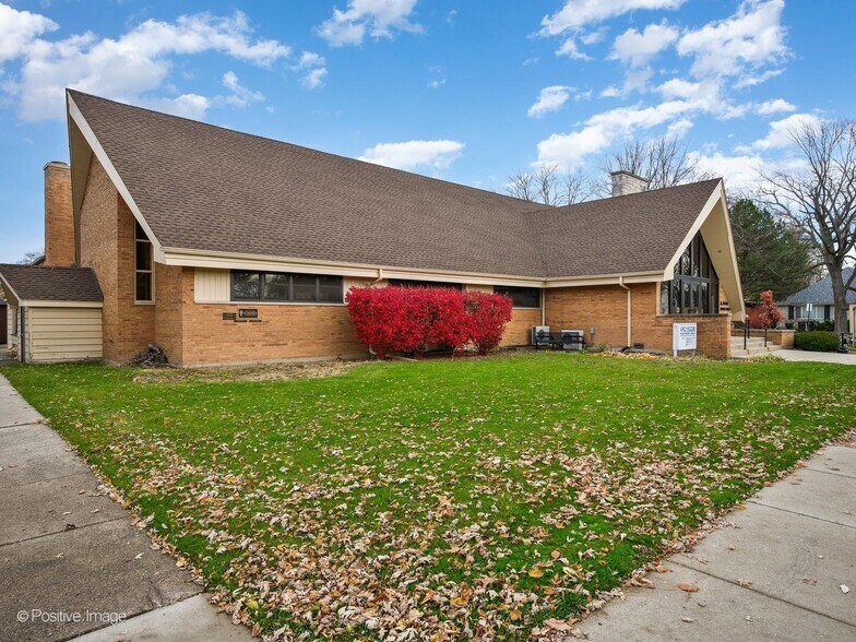 More Photos Of 9000 Kildare Ave, Skokie Specialty For Sale