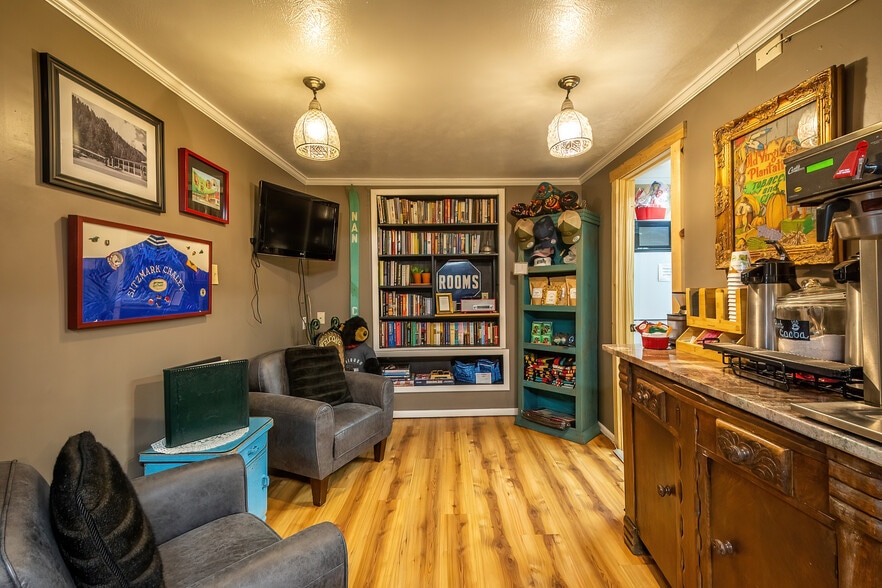 More Photos Of 627 Sudderth Dr, Ruidoso Hotel For Sale