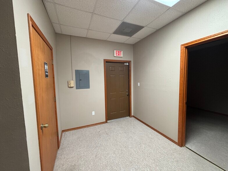 More Photos Of 1510 Santa Fe Dr, Weatherford Medical For Lease