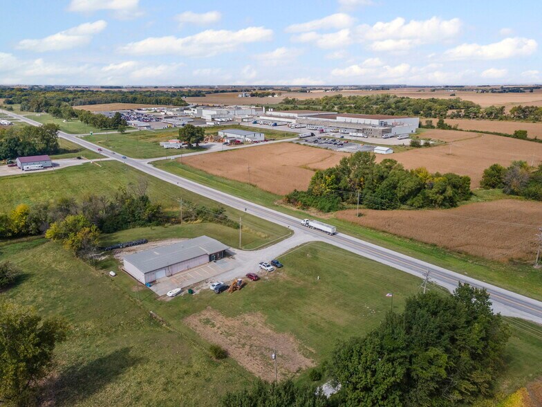 More Photos Of 3160 W Arrow St, Marshall Flex For Sale