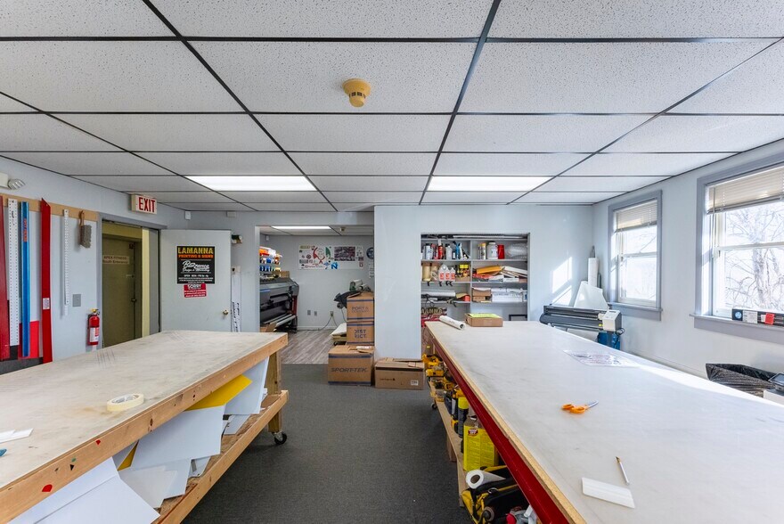 More Photos Of 447 Broadway, Ulster Park Office For Sale