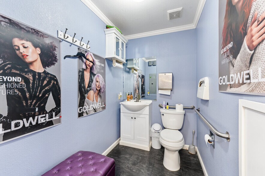 More Photos Of 1129-1135 Hunter Lake Dr, Reno Storefront Retail Residential For Sale