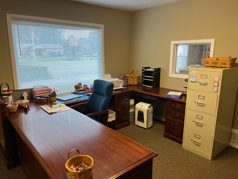 More Photos Of 4715 Lincolnway East, Mishawaka Office For Sale