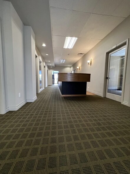 More Photos Of 2800 NW 36th St, Oklahoma City Office For Lease