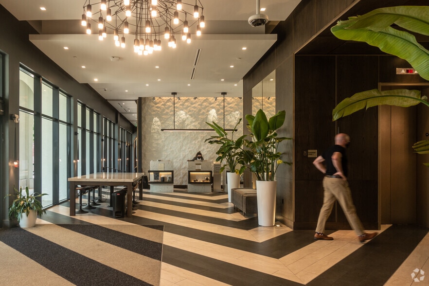 More Photos Of 1350 S Dixie Hwy, Coral Gables Hotel For Lease