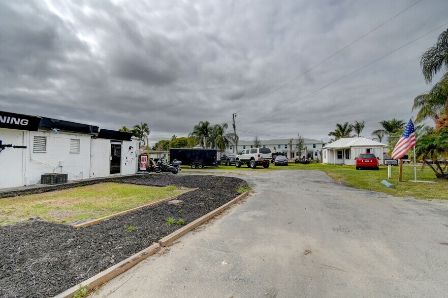More Photos Of 5989 S US Highway 1, Fort Pierce Storefront For Sale