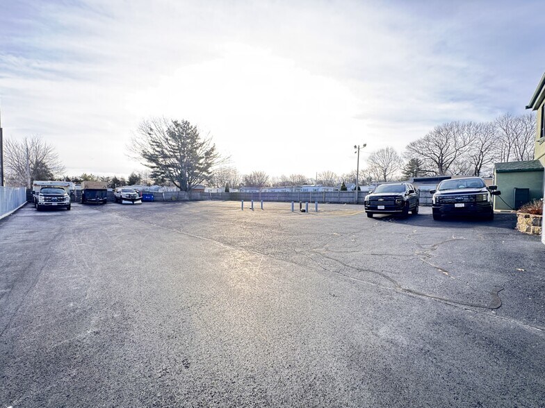 More Photos Of 265 Newbury St, Peabody Office For Lease