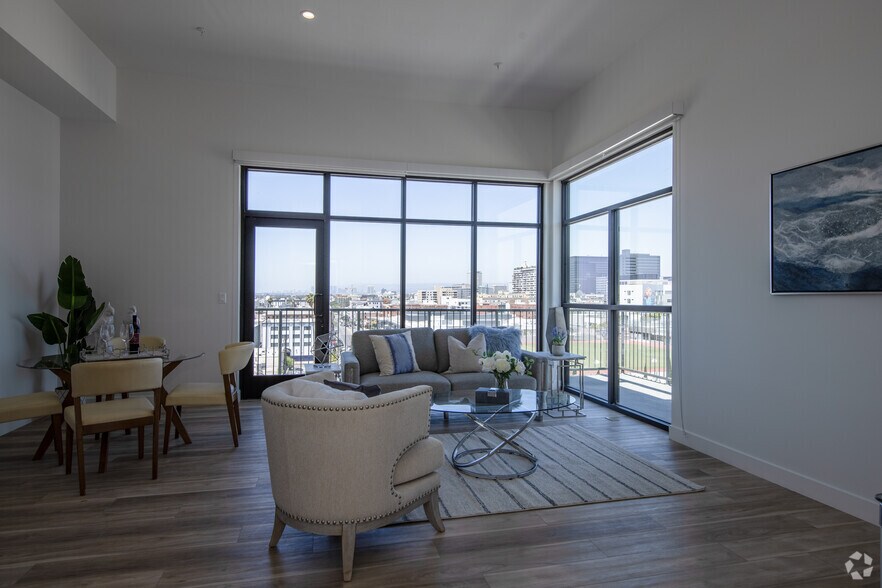 More Photos Of 801 S Berendo St, Los Angeles Apartments For Lease